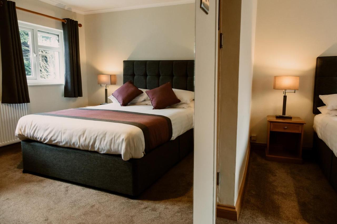 St. Davids Cross Hotel Esterno foto