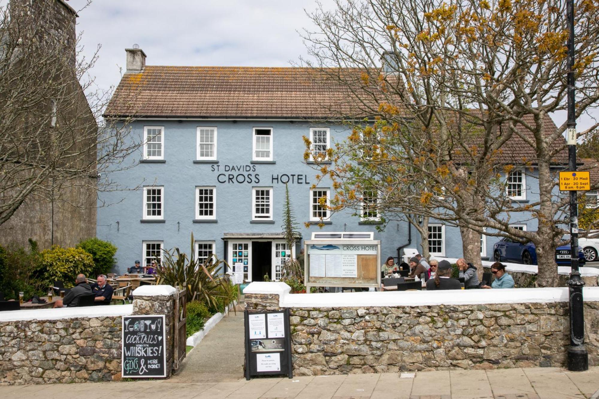 St. Davids Cross Hotel Esterno foto